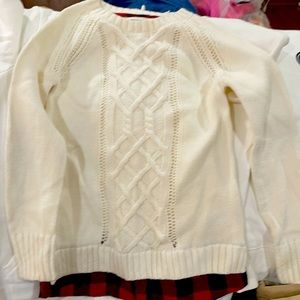 Girl’s Sweater-New without tag